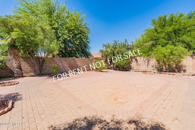 7442 W Sonesta Drive, Tucson, AZ 85743