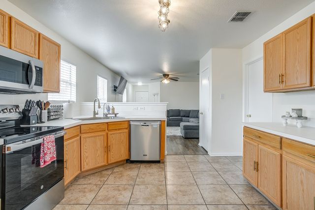 6612 Meadow Way Lane, Fort Worth, TX 76179