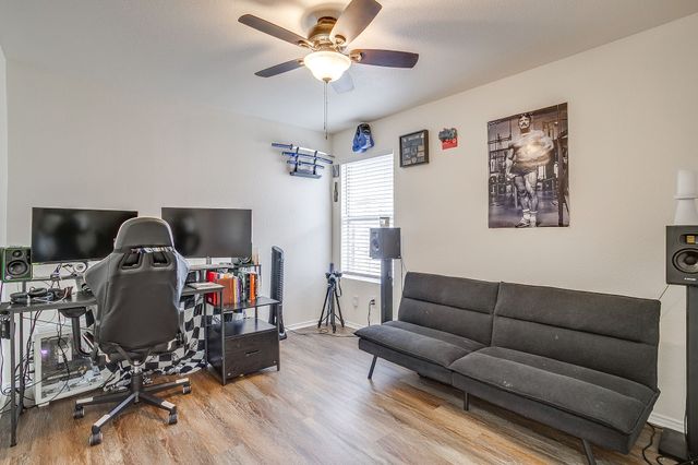 6612 Meadow Way Lane, Fort Worth, TX 76179