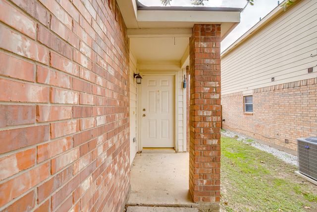 6612 Meadow Way Lane, Fort Worth, TX 76179