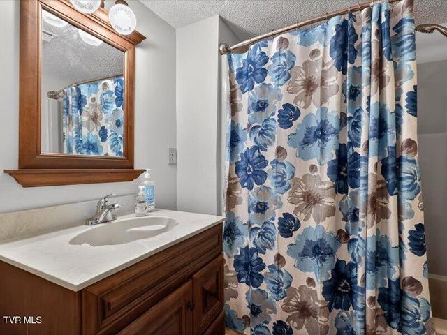 529 Old Gray Station Road, Gray, TN 37615