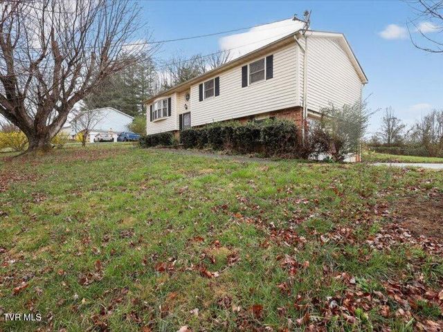 529 Old Gray Station Road, Gray, TN 37615
