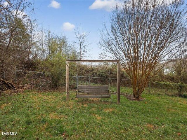 529 Old Gray Station Road, Gray, TN 37615