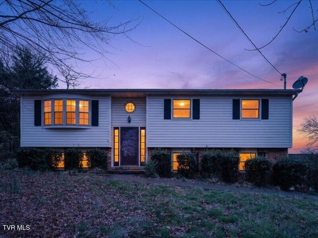 529 Old Gray Station Road, Gray, TN 37615