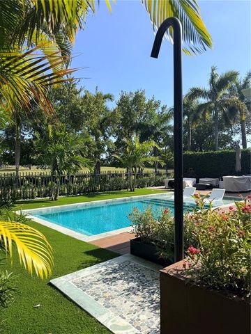 5911 Alton Rd, Miami Beach, FL 33140