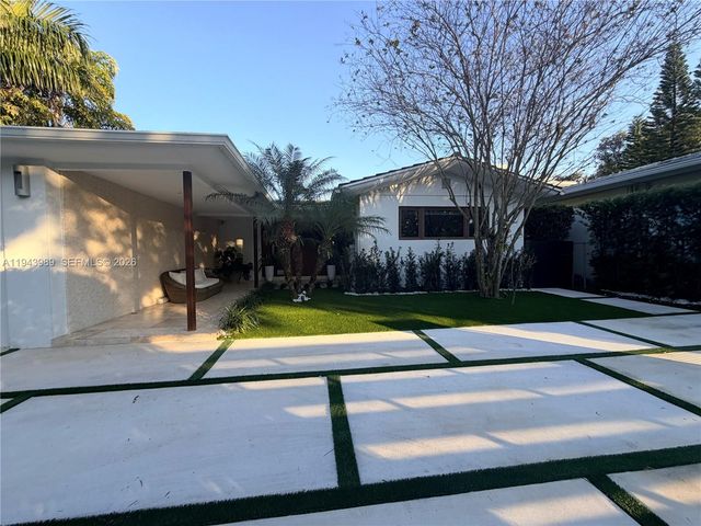 5911 Alton Rd, Miami Beach, FL 33140