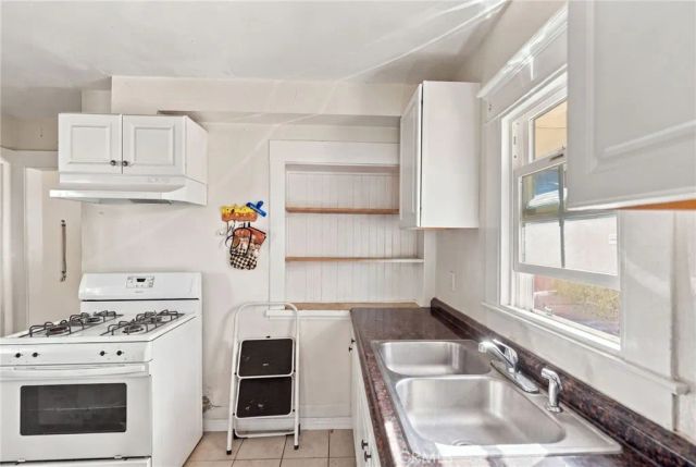 1019 W Pine Street, Santa Ana, CA 92703
