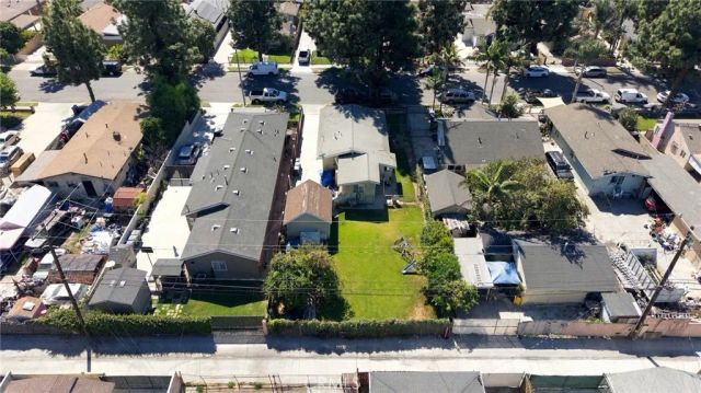 1019 W Pine Street, Santa Ana, CA 92703