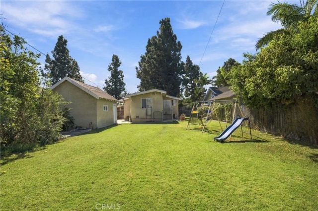 1019 W Pine Street, Santa Ana, CA 92703