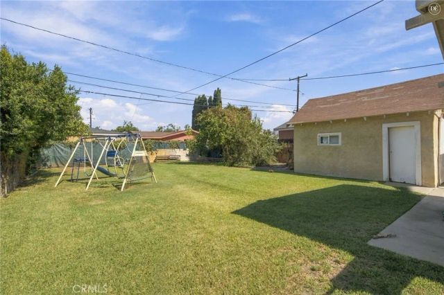 1019 W Pine Street, Santa Ana, CA 92703