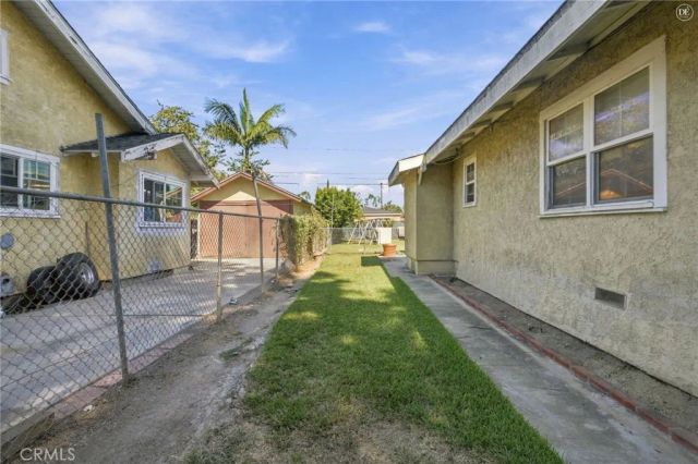 1019 W Pine Street, Santa Ana, CA 92703