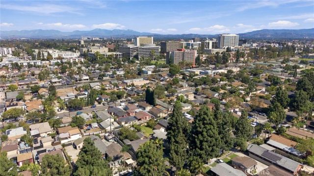 1019 W Pine Street, Santa Ana, CA 92703