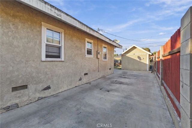 1019 W Pine Street, Santa Ana, CA 92703