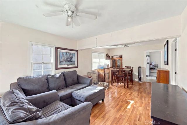 1019 W Pine Street, Santa Ana, CA 92703