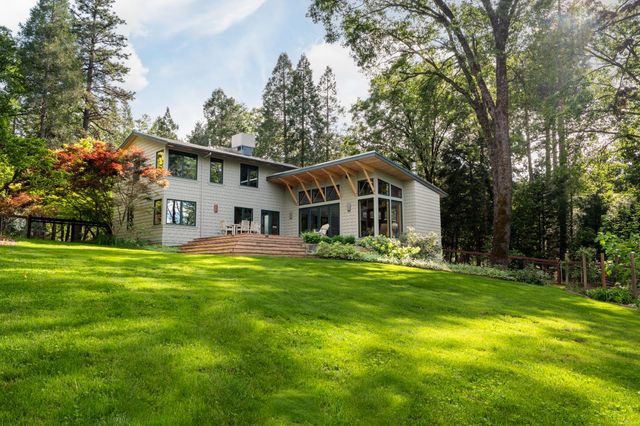 12278 Cement Hill Rd, Nevada City, CA 95959
