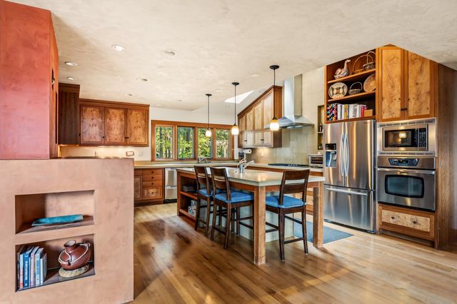 12278 Cement Hill Rd, Nevada City, CA 95959