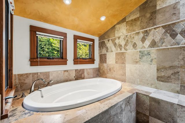 12278 Cement Hill Rd, Nevada City, CA 95959