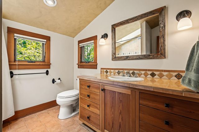12278 Cement Hill Rd, Nevada City, CA 95959