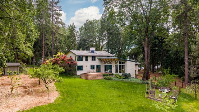 12278 Cement Hill Rd, Nevada City, CA 95959