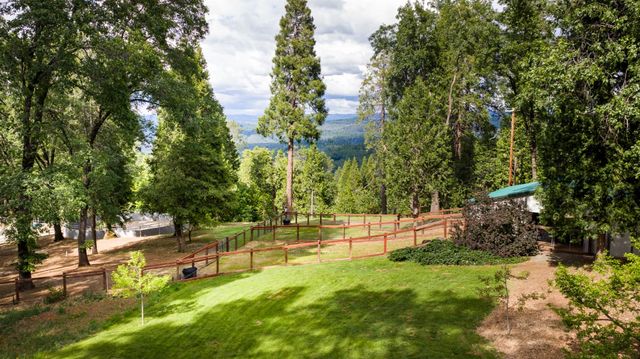 12278 Cement Hill Rd, Nevada City, CA 95959