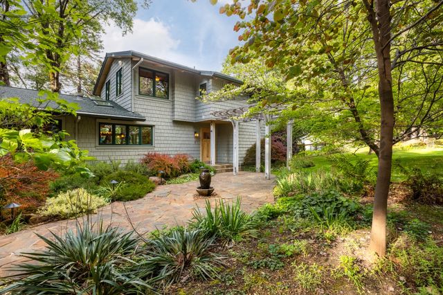 12278 Cement Hill Rd, Nevada City, CA 95959