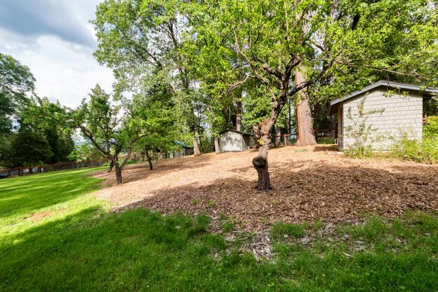 12278 Cement Hill Rd, Nevada City, CA 95959
