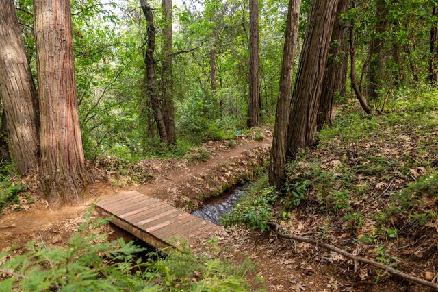 12278 Cement Hill Rd, Nevada City, CA 95959