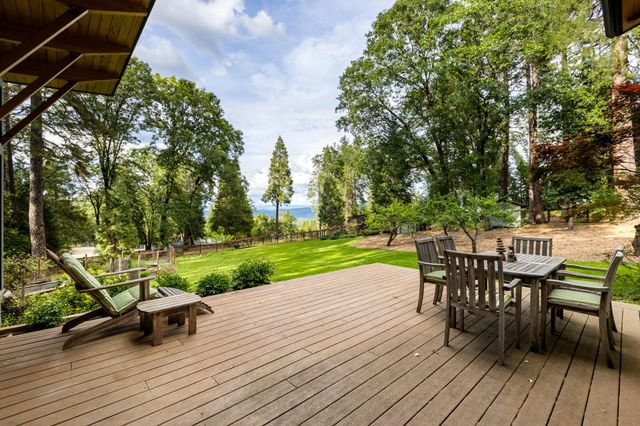 12278 Cement Hill Rd, Nevada City, CA 95959
