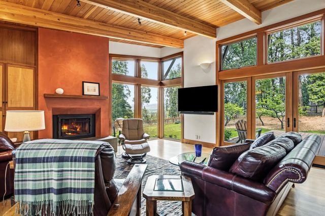12278 Cement Hill Rd, Nevada City, CA 95959