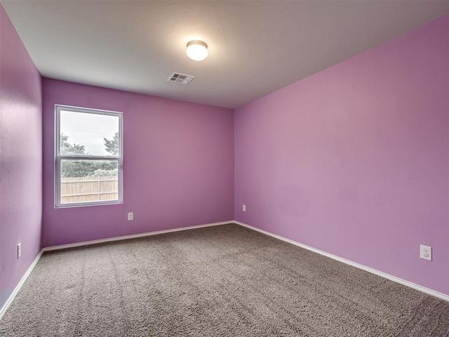 734 W Lola Drive, Mustang, OK 73064