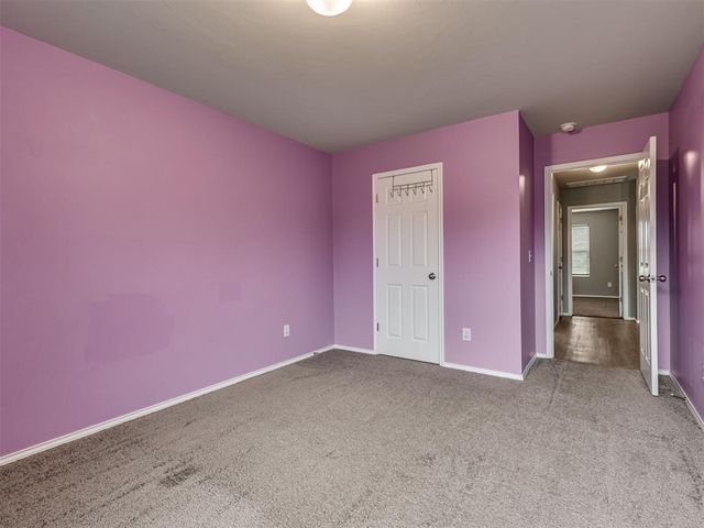 734 W Lola Drive, Mustang, OK 73064