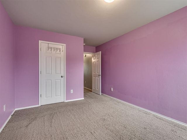 734 W Lola Drive, Mustang, OK 73064