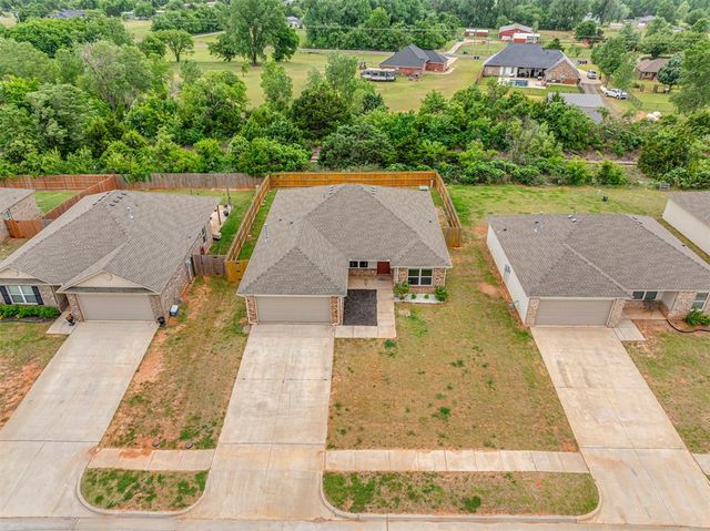 734 W Lola Drive, Mustang, OK 73064