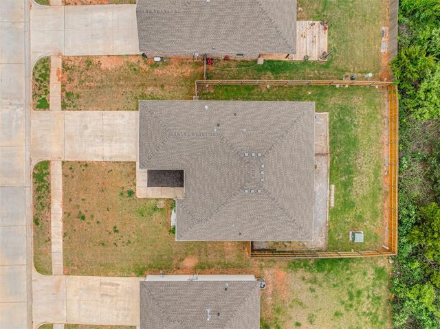 734 W Lola Drive, Mustang, OK 73064