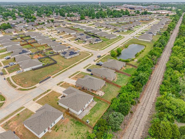 734 W Lola Drive, Mustang, OK 73064