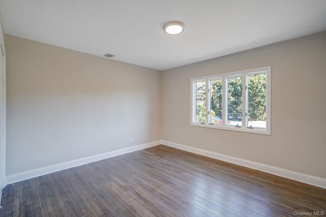 212 Babylon Turnpike, Merrick, NY 11566