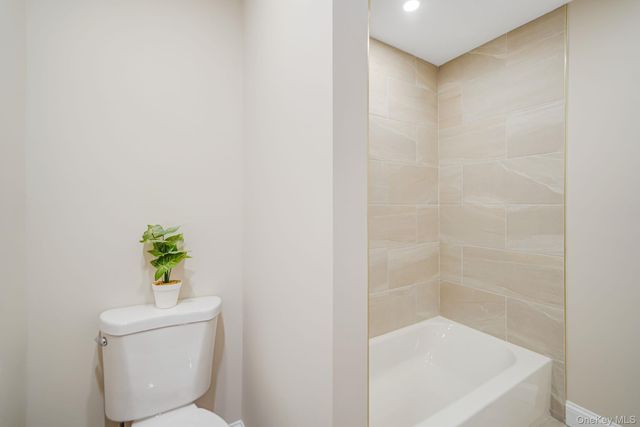 212 Babylon Turnpike, Merrick, NY 11566