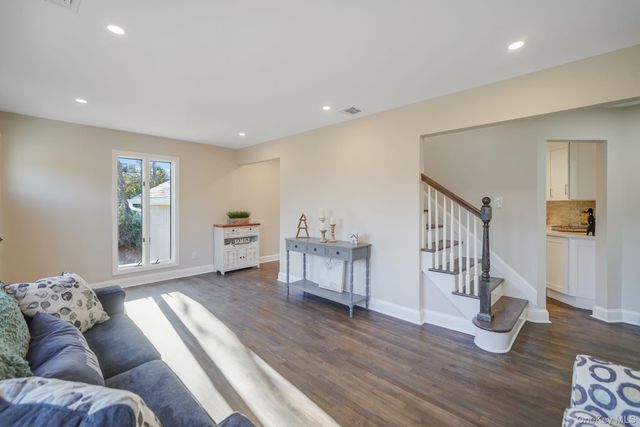 212 Babylon Turnpike, Merrick, NY 11566