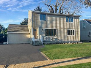 212 Babylon Turnpike, Merrick, NY 11566
