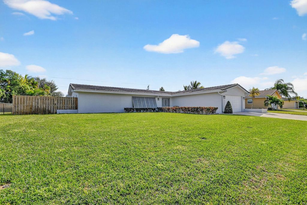 3094 Merion Ter, Lake Worth, FL 33467