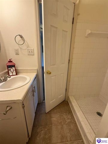 105 Candy Court, Radcliff, KY 40160