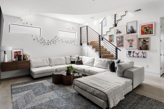1707 Willow ST, Austin, TX 78702
