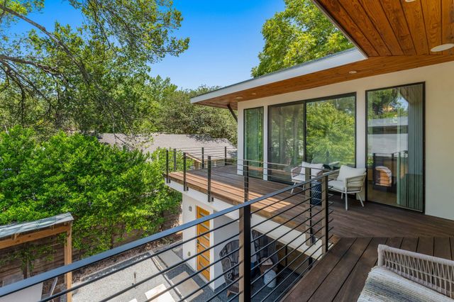 1707 Willow ST, Austin, TX 78702