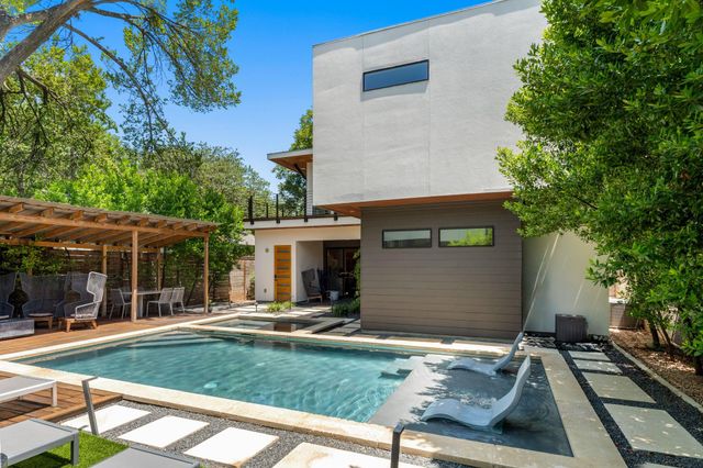 1707 Willow ST, Austin, TX 78702