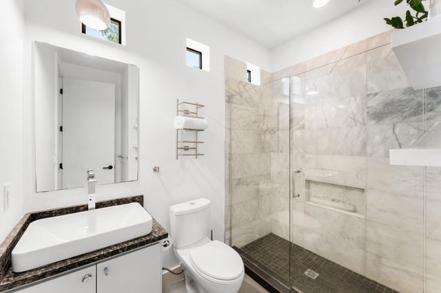 1707 Willow ST, Austin, TX 78702
