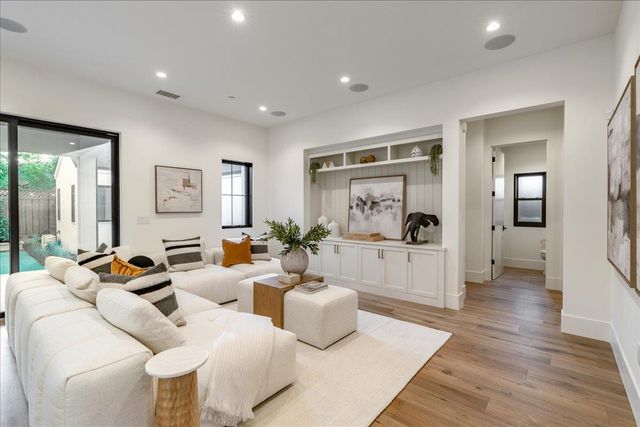 1067 Camino Pablo, San Jose, CA 95125