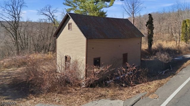 197 E Mill Rd, Washington Twp., NJ 07853