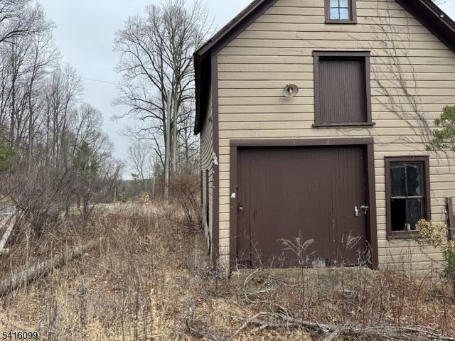 197 E Mill Rd, Washington Twp., NJ 07853