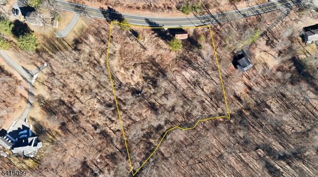 197 E Mill Rd, Washington Twp., NJ 07853