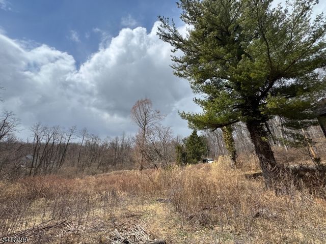 197 E Mill Rd, Washington Twp., NJ 07853